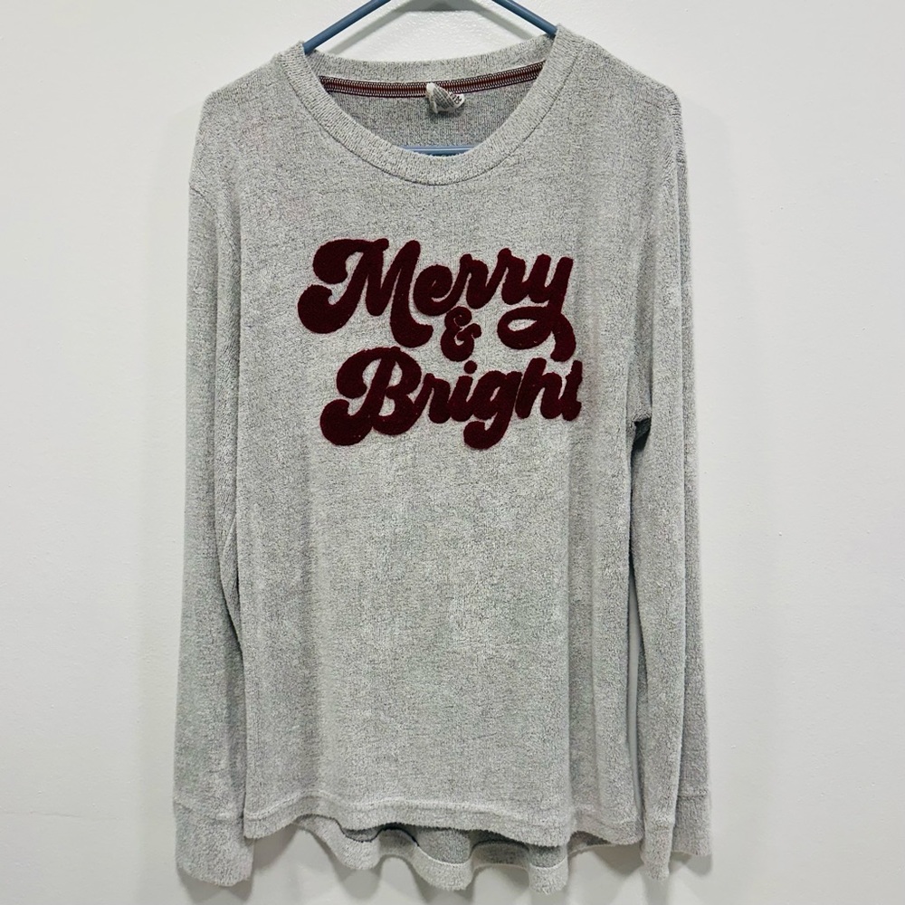Royce Brand Gray 'Merry & Bright' festive Christmas holiday cozy soft Sweater!